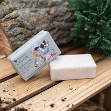Load image into Gallery viewer, DRY AMBER & HONEY SUCKLE GARDENER'S SOAP SLEEPING ON THE JOB